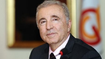 F.Bah�e'den Aysal'a tav�r!