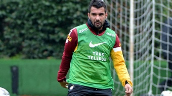Engin Baytar kafada bitti!
