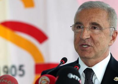 �nal Aysal, Kad�k�y'e Gitmeyece�ini A��klad�