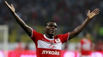 Emenike d�n�yor!