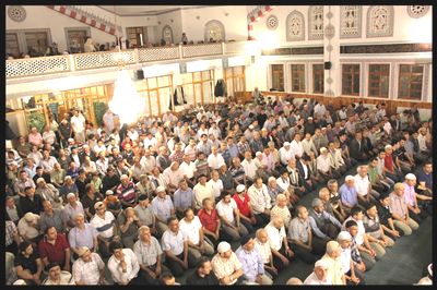 �orum'da Enderun Teravihi ve Cumhur M�ezzinli�i Cemaati Mest Ediyor