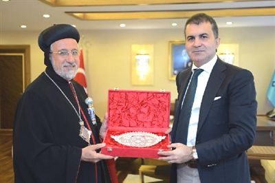 K�lt�r ve Turizm Bakan� �elik S�ryani Metropolit �etin'i Kabul Etti