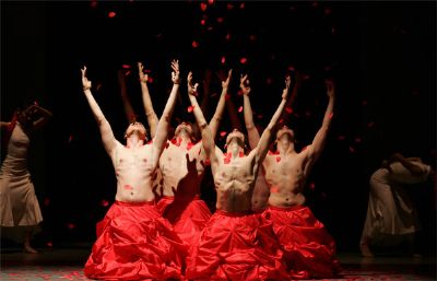 T�rk Sanat��lar Sincan'da Modern Dans G�sterisi Sergiledi