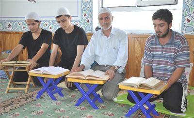 Bursa'da �tikafa Girenlerin Say�s� Art�yor