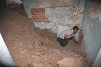 Antik Tiyatroya �nce Defineciler Kazma Vurdu