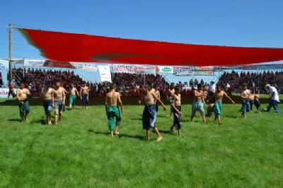 Kale'de Ya�l� Pehlivan G�re�leri ve Festivali Ramazan Bayram�'nda D�zenlenecek