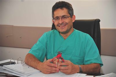Sa�'de �lk Kez A��k Kalp Ameliyat� Yap�ld�