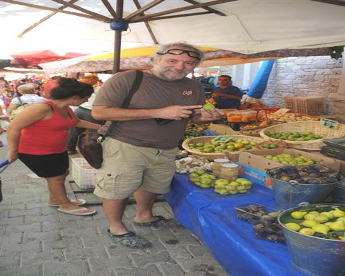 Ege Aydan, Pazar Al��veri�inde