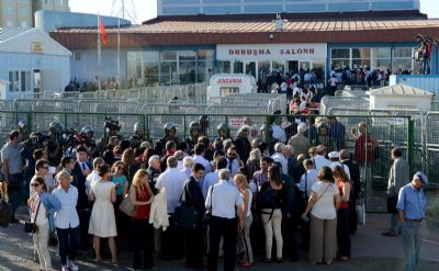 Silivri'de Gerginlik! Avukatlar ile Jandarma Birbirine Girdi -