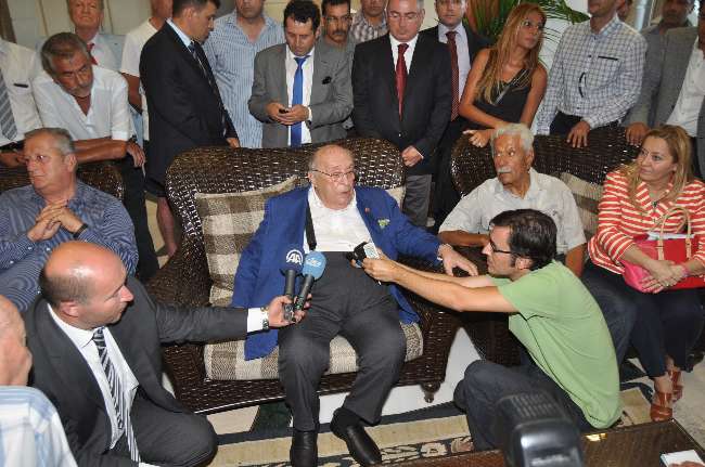 Demirel: �lk kararlar heyecan uyand�rmamal�