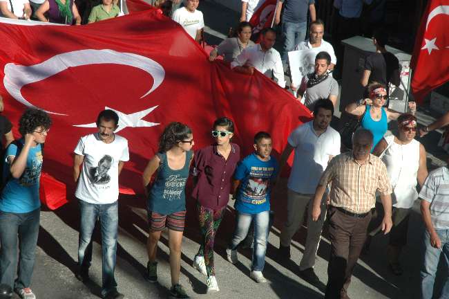 Ergenekon karar�na protesto