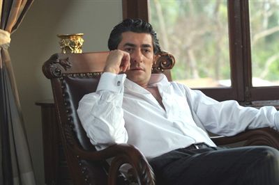 Erkan Petekkaya'y� Tartaklay�p Denize Att�lar
