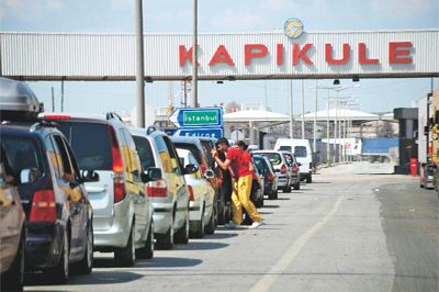 G�mr�k Bakanl��� Kap�kule'den D�n�� Yapan Gurbet�ileri Uyard�.