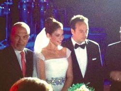 Zeynep Be�erler evlendi