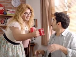 ��ler G��ler\'in Boomcu Onur\'u reklam y�ld�z� oldu