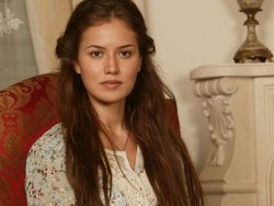 stripslashes(Fahriye Evcen\'e Fransa\'dan rol teklifi)