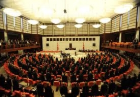 Ak Partili vekilden Meclis'e 'muhte�em' teklif