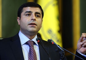 Demirta�: Tek Form�l Demokratik �zerklik