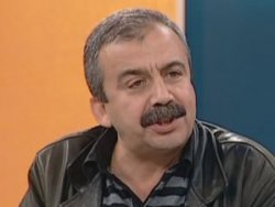 �nder: Al�n Cumhuriyeti tepe tepe kullan�n