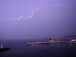 Lodos Çanakkale'de sele neden oldu