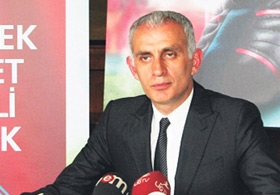 'SATIN ALMA ��LER�NE AZ�Z BA�KAN BAKAR'