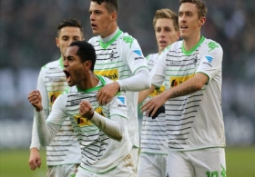 Schalke ilk yar� skoru ile devrildi