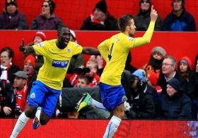 Newcastle,Manchester United� Devirdi